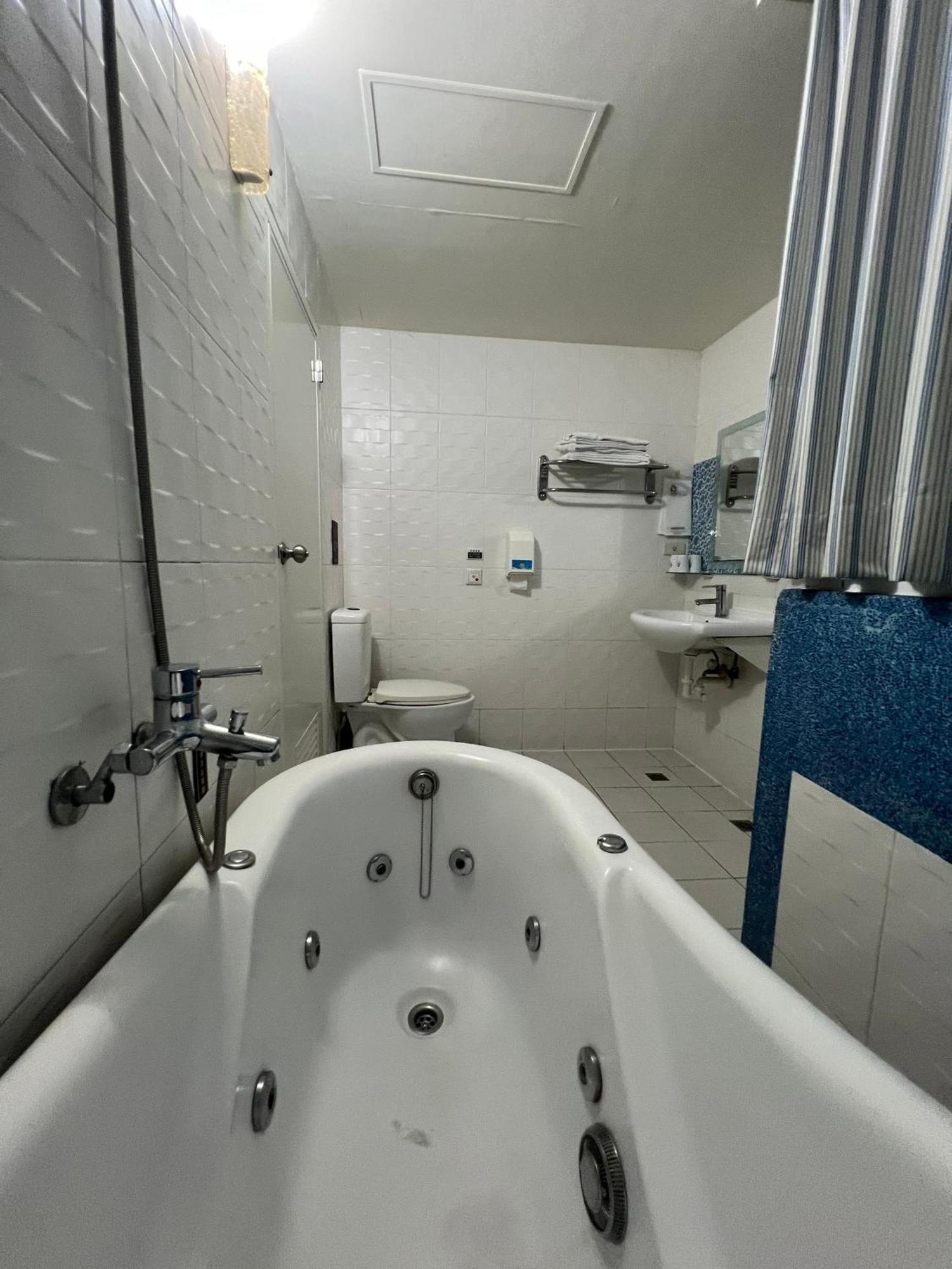 Hua Xiang Hotel -Zouying Καοσιούνγκ Εξωτερικό φωτογραφία